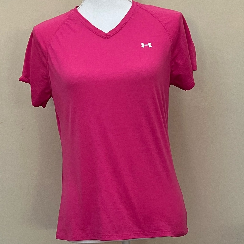 🌟 Under Armour shirt